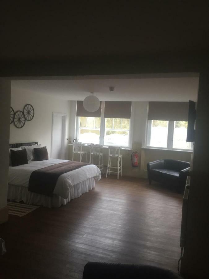Good Intent Rooms Waltham Abbey Exterior foto